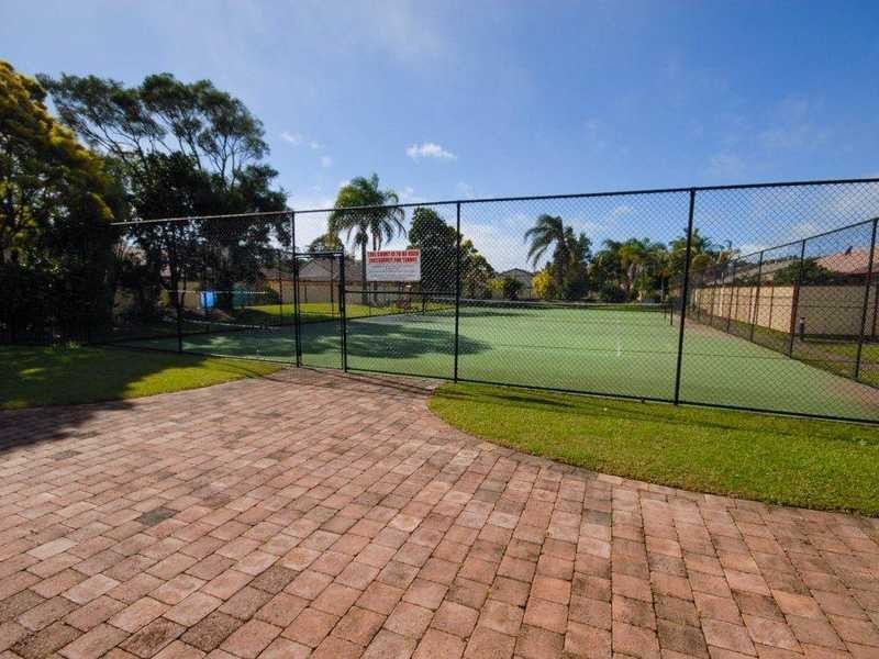Unit/31/128 Benowa Road, Southport QLD 4215