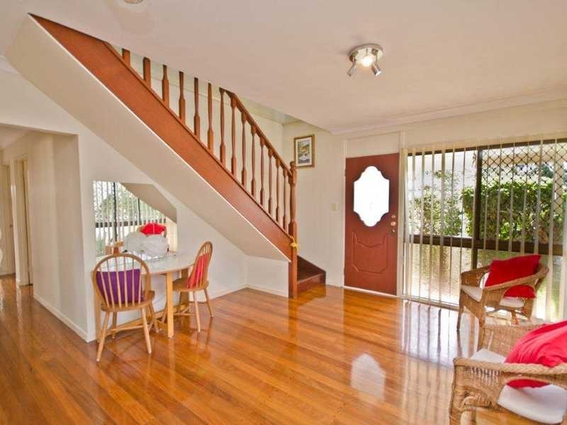 8 Chuter Avenue, Southport QLD 4215