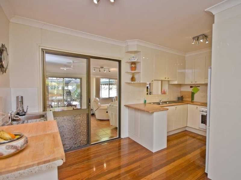 8 Chuter Avenue, Southport QLD 4215