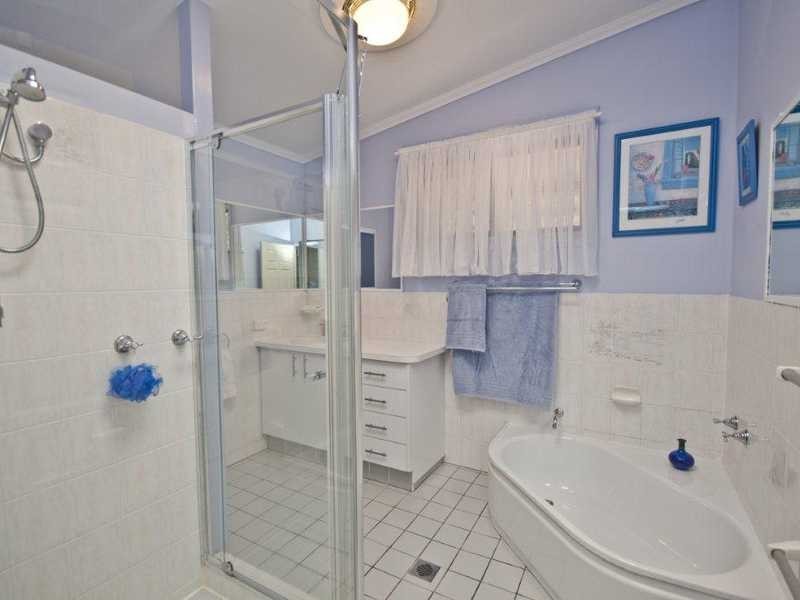 8 Chuter Avenue, Southport QLD 4215