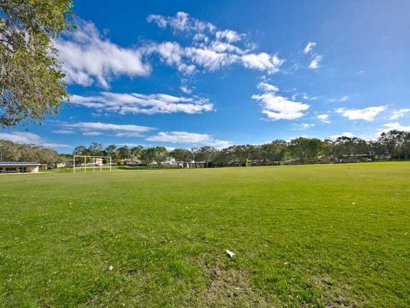 8 Chuter Avenue, Southport QLD 4215