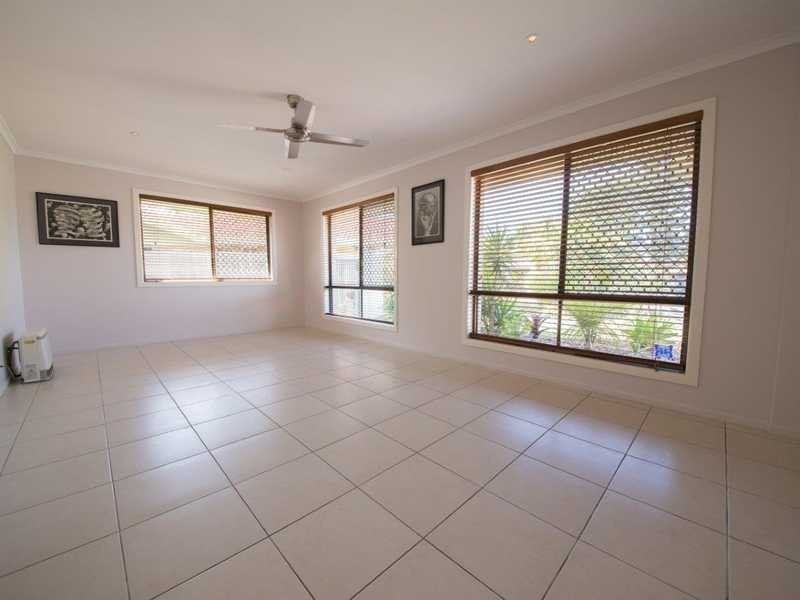 12 Koitaki Ct, Runaway Bay QLD 4216