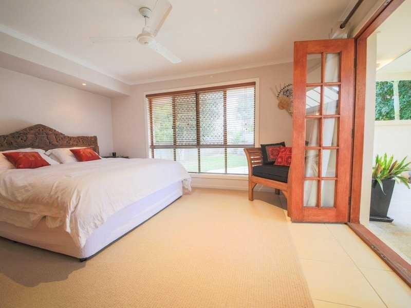 12 Koitaki Ct, Runaway Bay QLD 4216