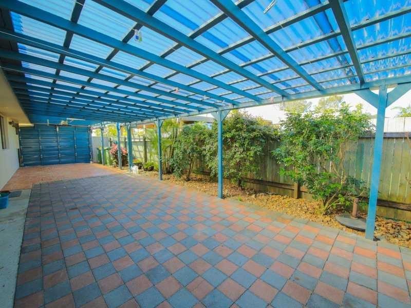 12 Koitaki Ct, Runaway Bay QLD 4216