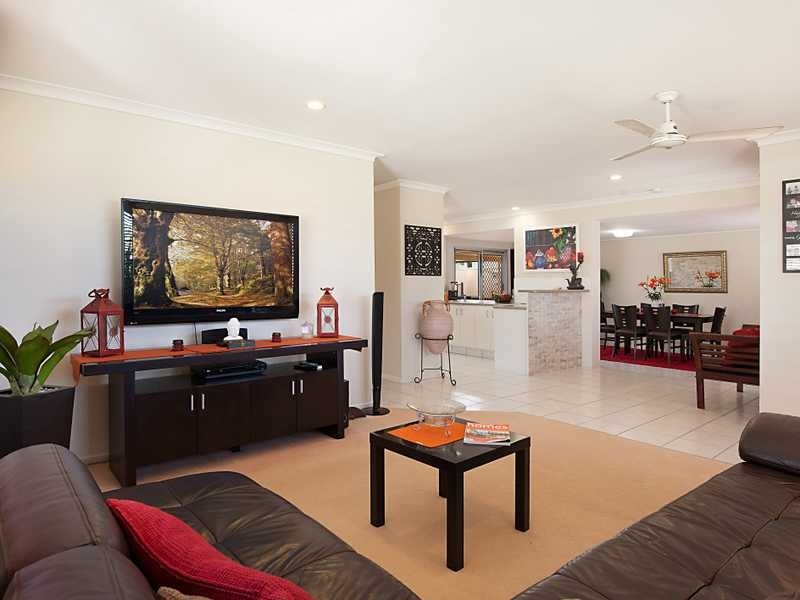 64 Campbell Street, Sorrento QLD 4217