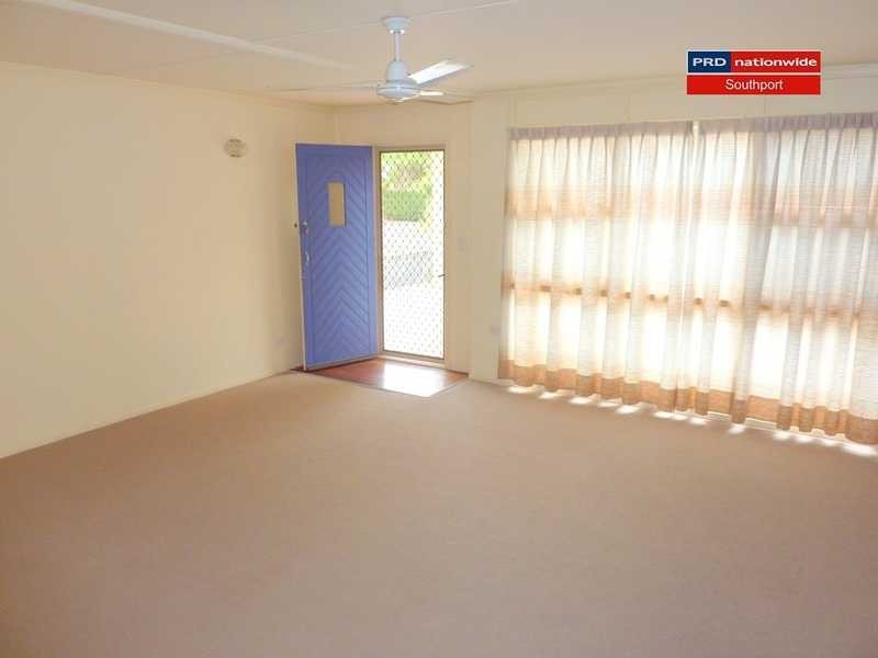Unit 1/112A Pohlman Street, Southport QLD 4215