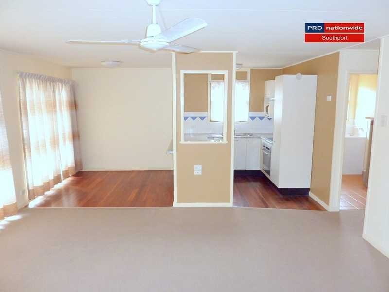 Unit 1/112A Pohlman Street, Southport QLD 4215