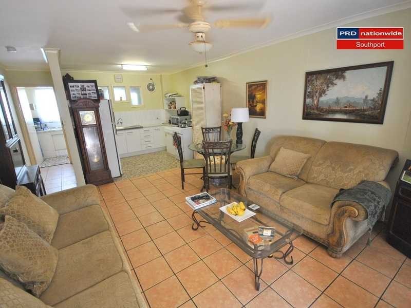 Unit 2/93 Queen St, Southport QLD 4215