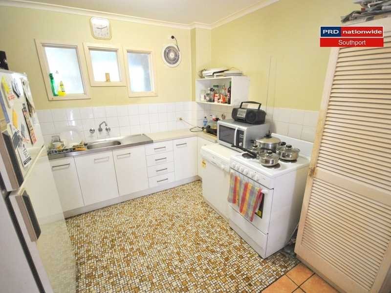 Unit 2/93 Queen St, Southport QLD 4215