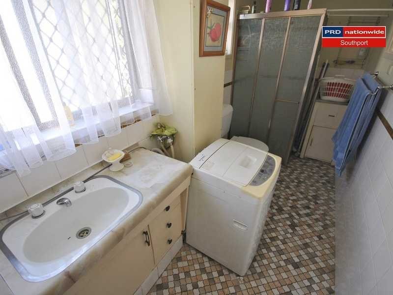 Unit 2/93 Queen St, Southport QLD 4215