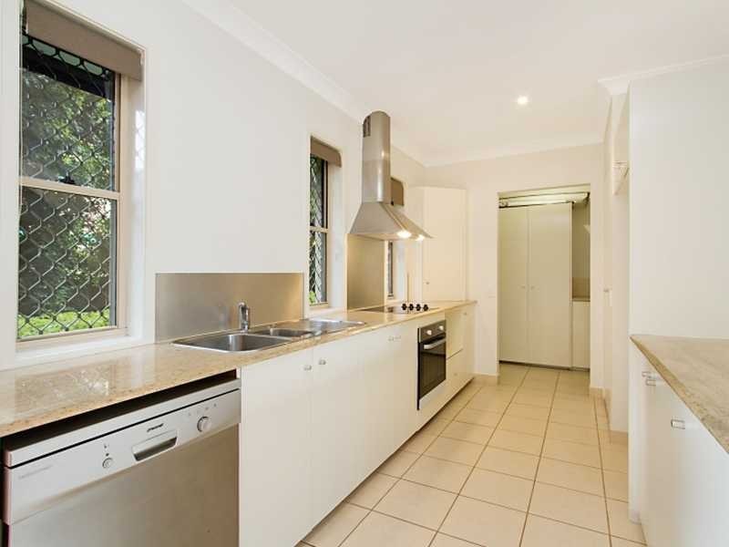 2/10 Tweed St, Southport QLD 4215