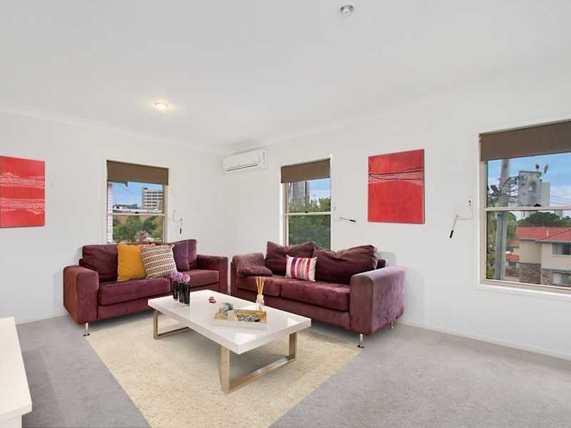 2/10 Tweed St, Southport QLD 4215