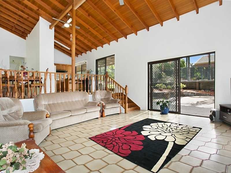 3 Nowra Ct, Helensvale QLD 4212