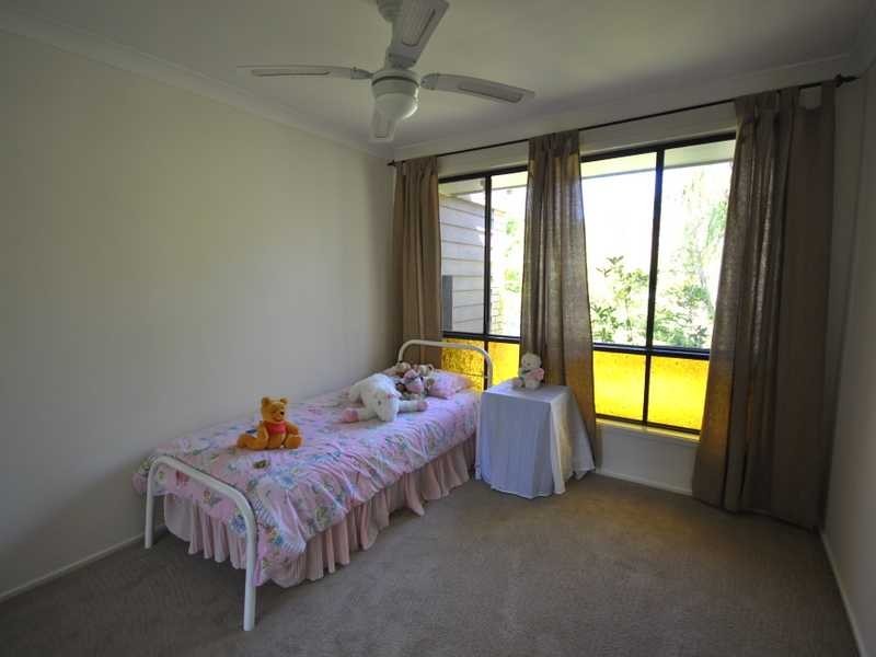 3 Nowra Ct, Helensvale QLD 4212