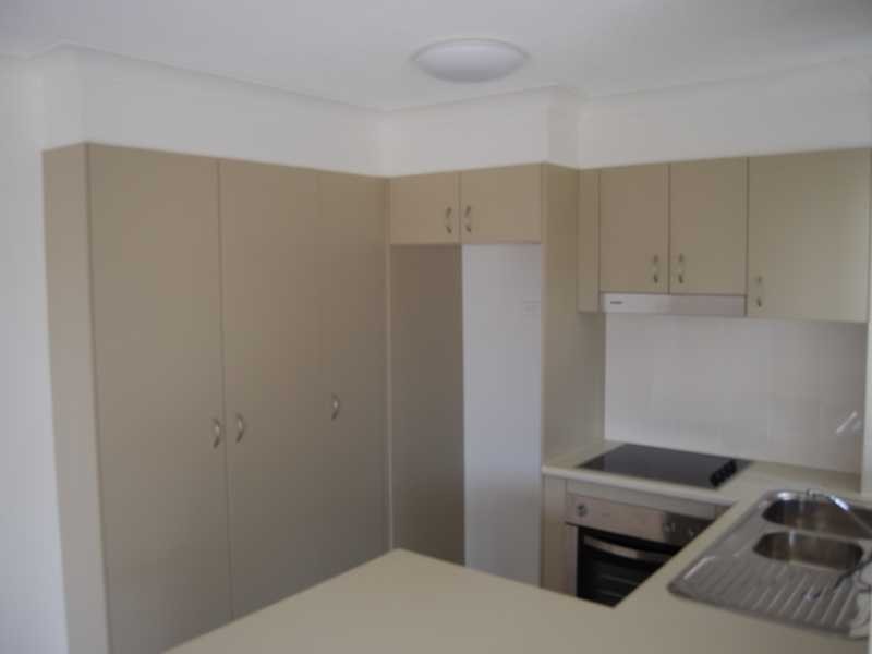 6/13D & E Wyndham Avenue, Southport QLD 4215