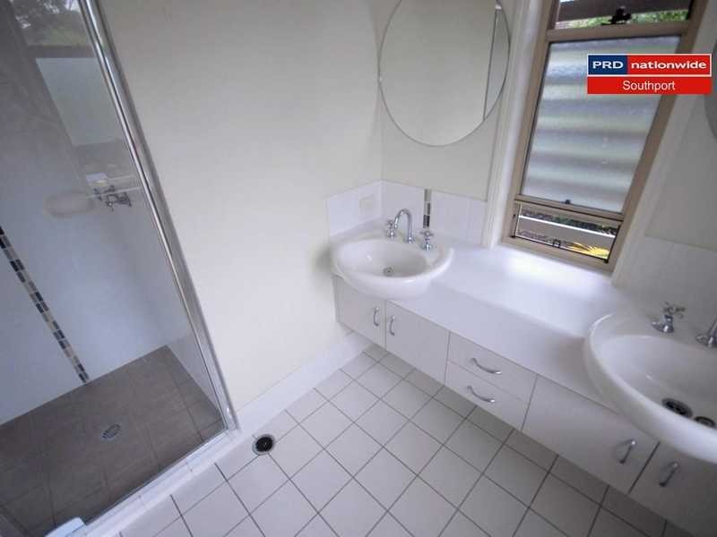 4/32-34 Margaret Street, Southport QLD 4215