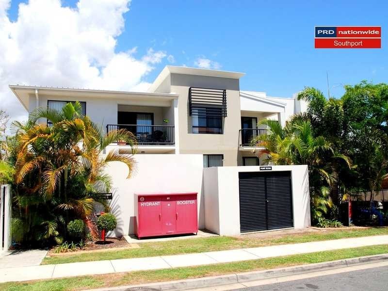 Unit 27/15-17 Lloyd Street, Southport QLD 4215