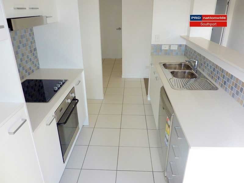 Unit 27/15-17 Lloyd Street, Southport QLD 4215