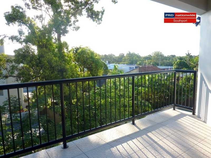 Unit 27/15-17 Lloyd Street, Southport QLD 4215
