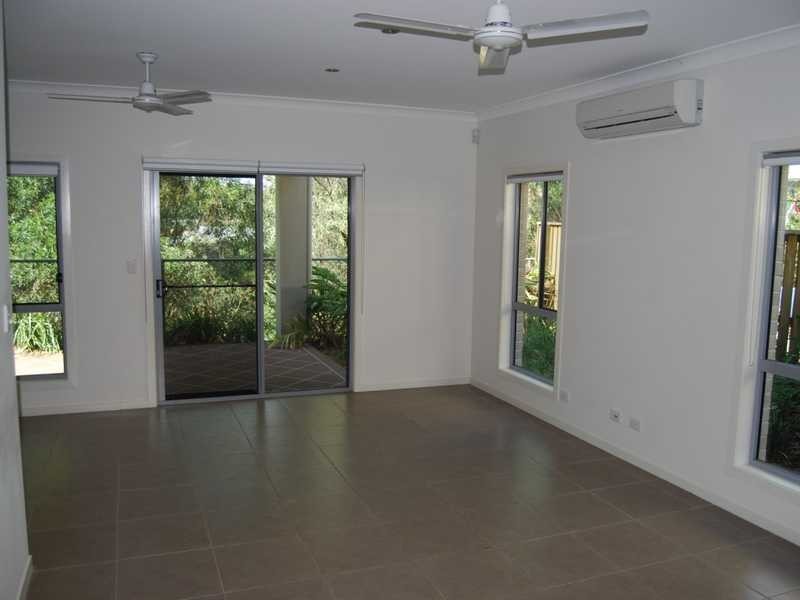 Unit 5/16 – 18 Geoff Wolter Drive, Molendinar QLD 4214