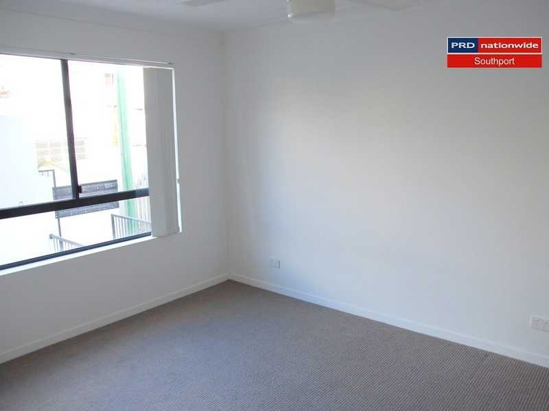 Unit 6/15-17 Lloyd Street, Southport QLD 4215