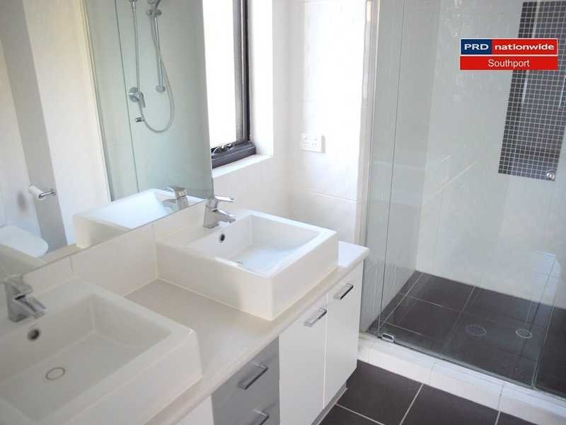 Unit 6/15-17 Lloyd Street, Southport QLD 4215