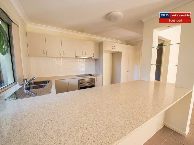 1/32-34 Margaret Street, Southport QLD 4215