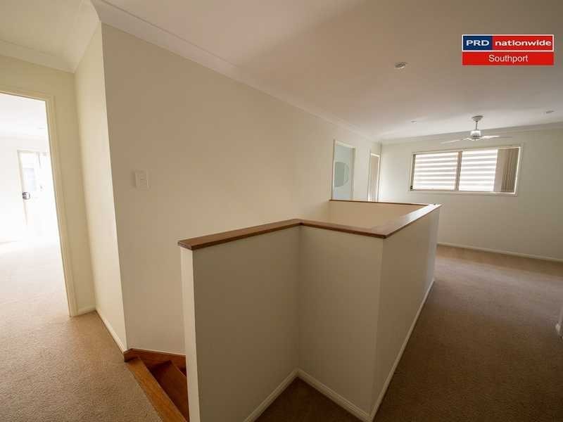 1/32-34 Margaret Street, Southport QLD 4215