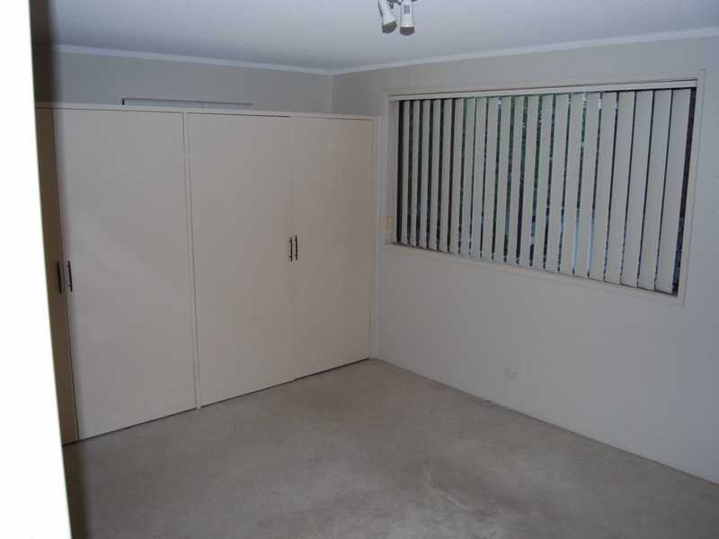 Unit 1/39 Lenneberg, Southport QLD 4215