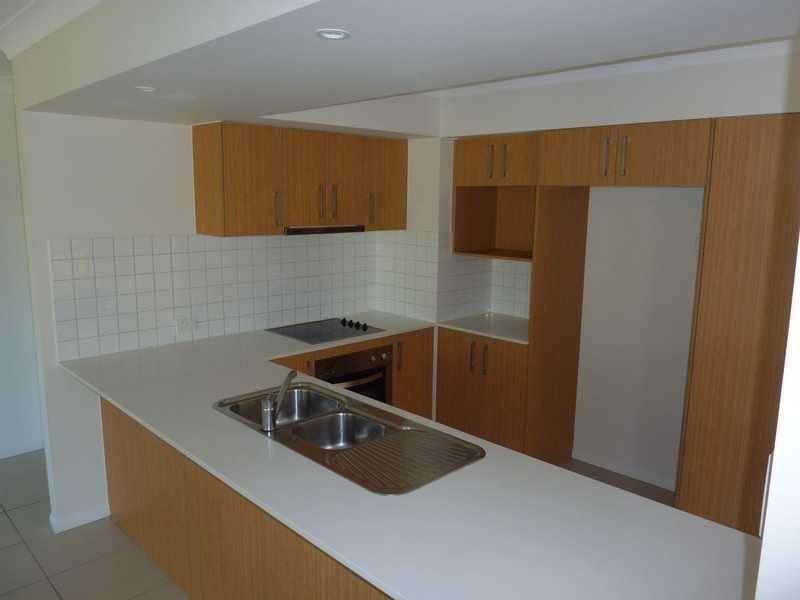 3/100 Imperial Parade, Labrador QLD 4215