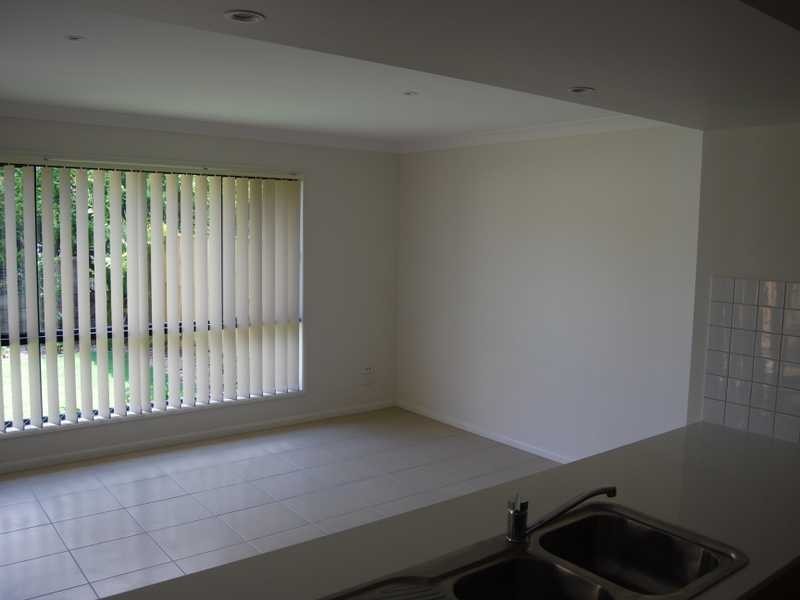 3/100 Imperial Parade, Labrador QLD 4215