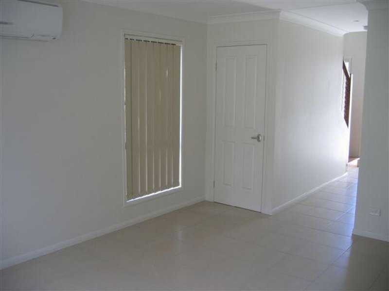 3/100 Imperial Parade, Labrador QLD 4215