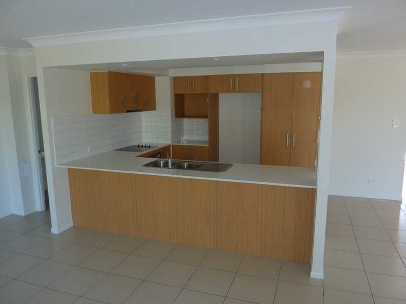 3/100 Imperial Parade, Labrador QLD 4215