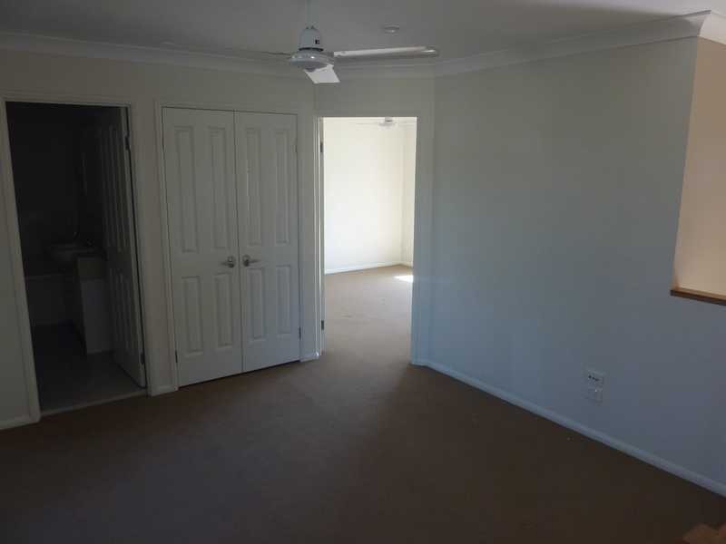 3/100 Imperial Parade, Labrador QLD 4215