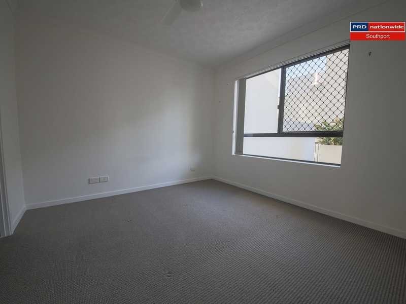 Unit 4/15-17 Lloyd Street, Southport QLD 4215