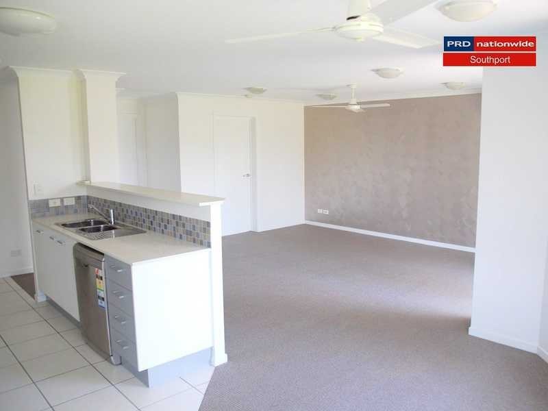 Unit 9/15-17 Lloyd Street, Southport QLD 4215