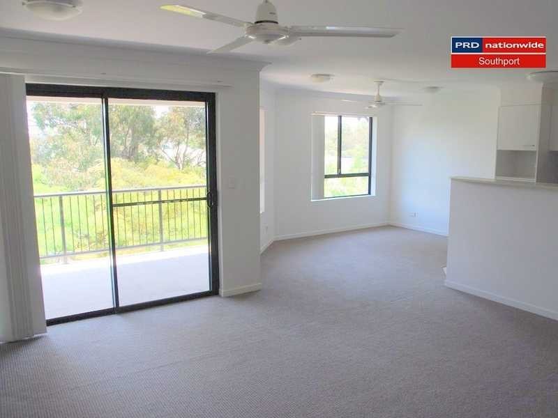Unit 9/15-17 Lloyd Street, Southport QLD 4215