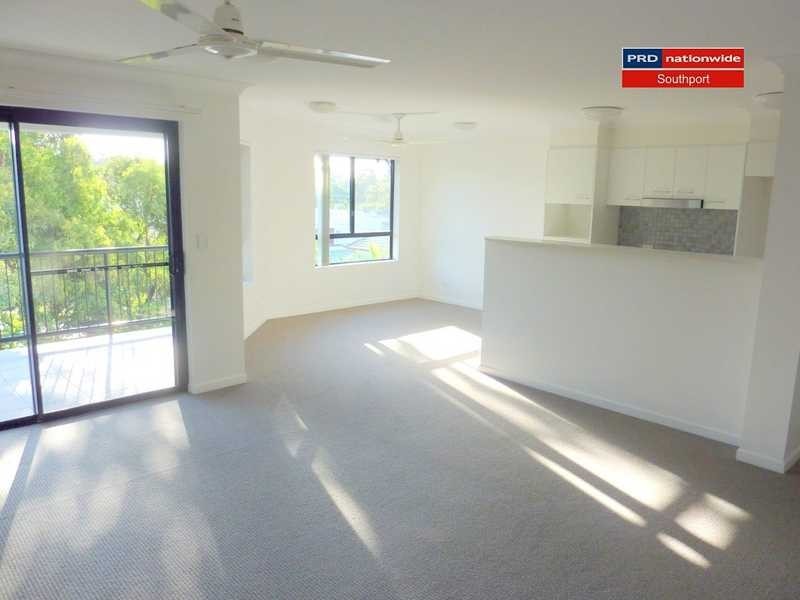 Unit 9/15-17 Lloyd Street, Southport QLD 4215