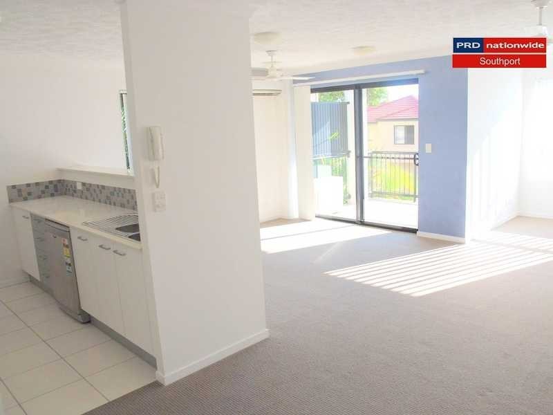 Unit 10/15-17 Lloyd Street, Southport QLD 4215