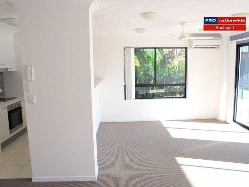 Unit 10/15-17 Lloyd Street, Southport QLD 4215