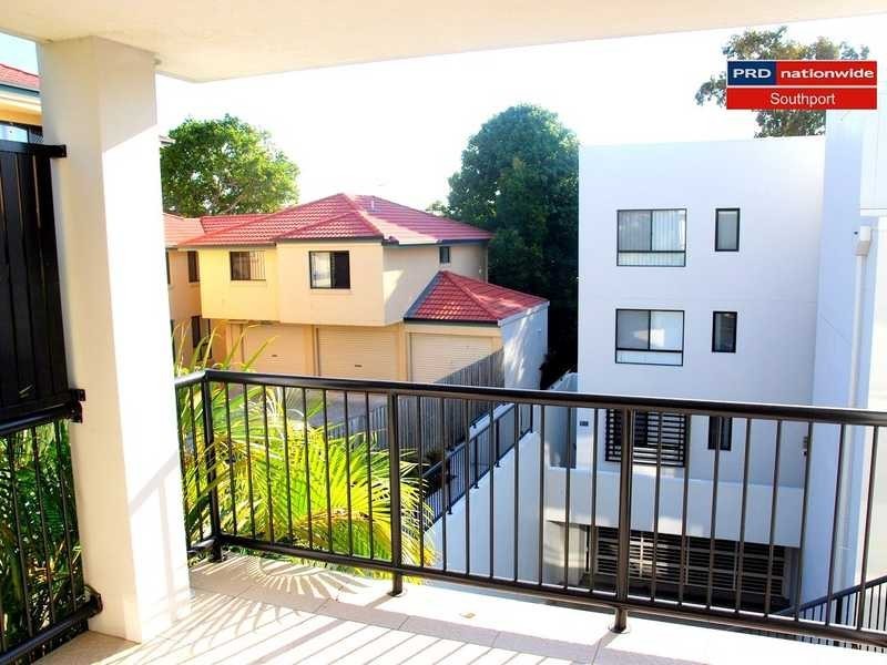 Unit 10/15-17 Lloyd Street, Southport QLD 4215