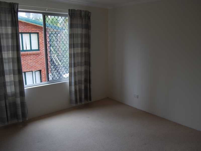 2/25 White Street, Southport QLD 4215