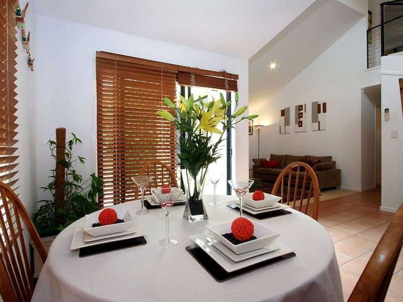 2/118 Pohlman Street, Southport QLD 4215