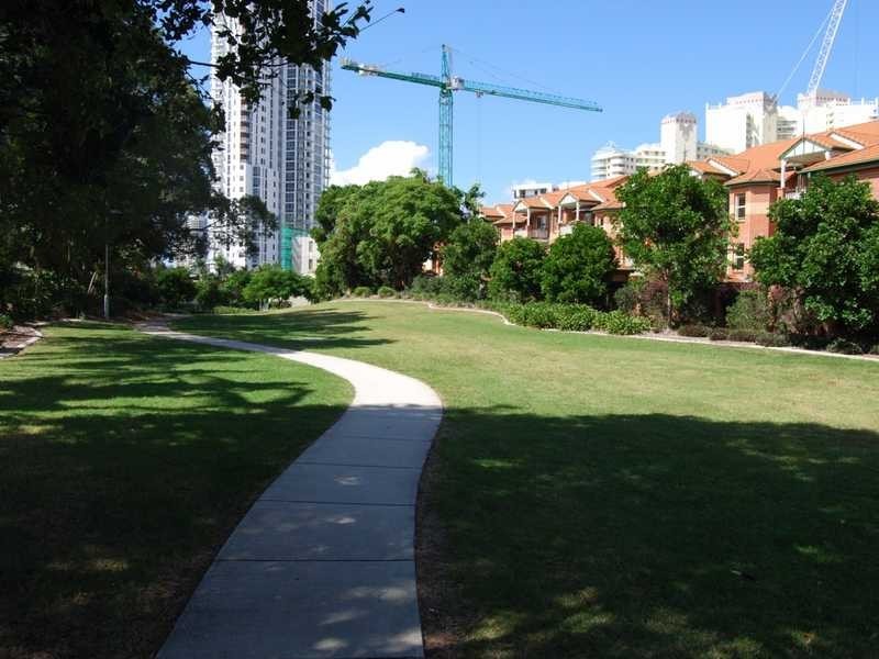 13/61 Bauer Street, Southport QLD 4215