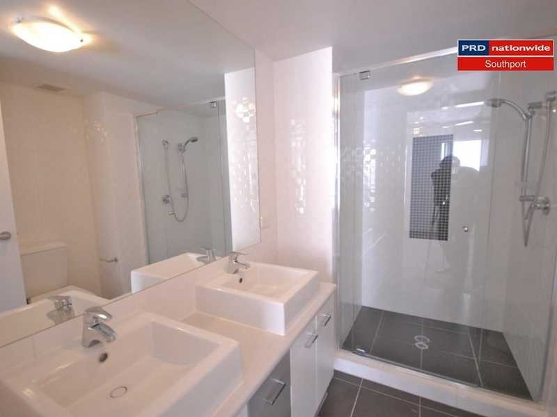 Unit 2/15-17 Lloyd Street, Southport QLD 4215