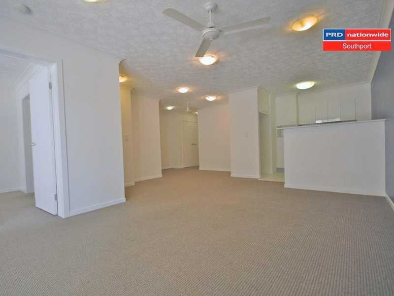 Unit 2/15-17 Lloyd Street, Southport QLD 4215