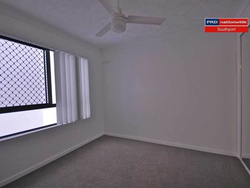 Unit 2/15-17 Lloyd Street, Southport QLD 4215