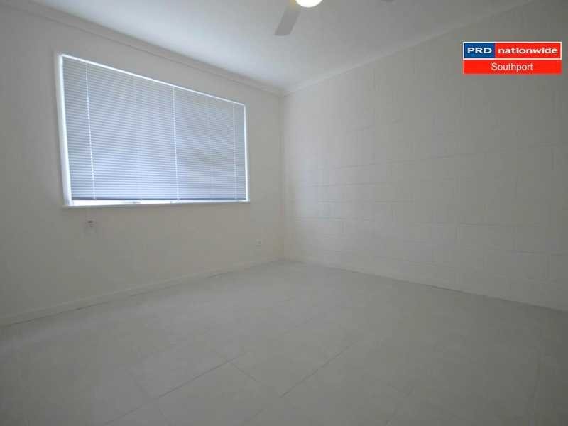 Unit 1/126 Marine Parade, Southport QLD 4215