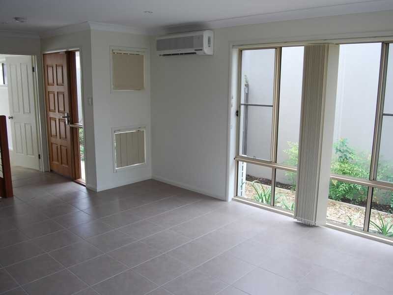 10/32-34 Margaret Street, Southport QLD 4215