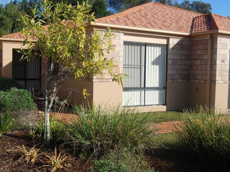 41/24 AMSONIA COURT, Arundel QLD 4214